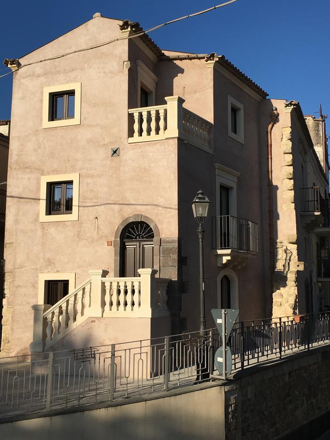 Licodia Eubea B&B Santapau Charme Living المظهر الخارجي الصورة